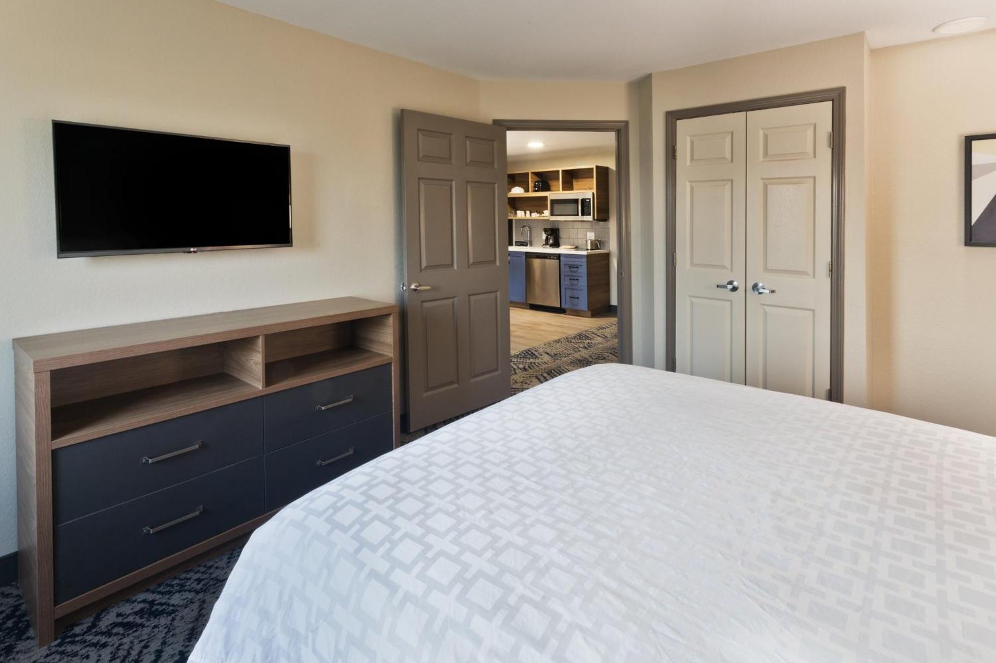 Candlewood Suites Eastchase Park By Ihg Montgomery Exterior photo