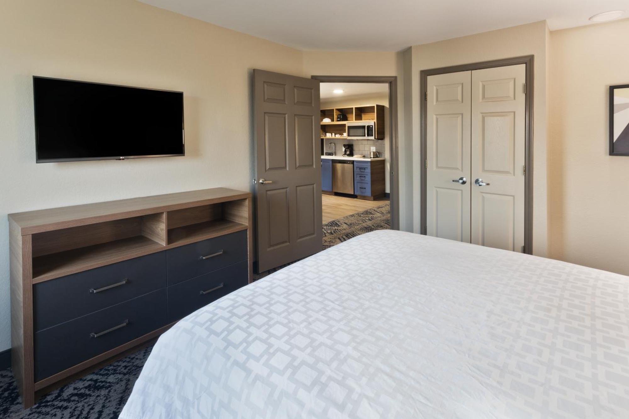 Candlewood Suites Eastchase Park By Ihg Montgomery Exterior photo