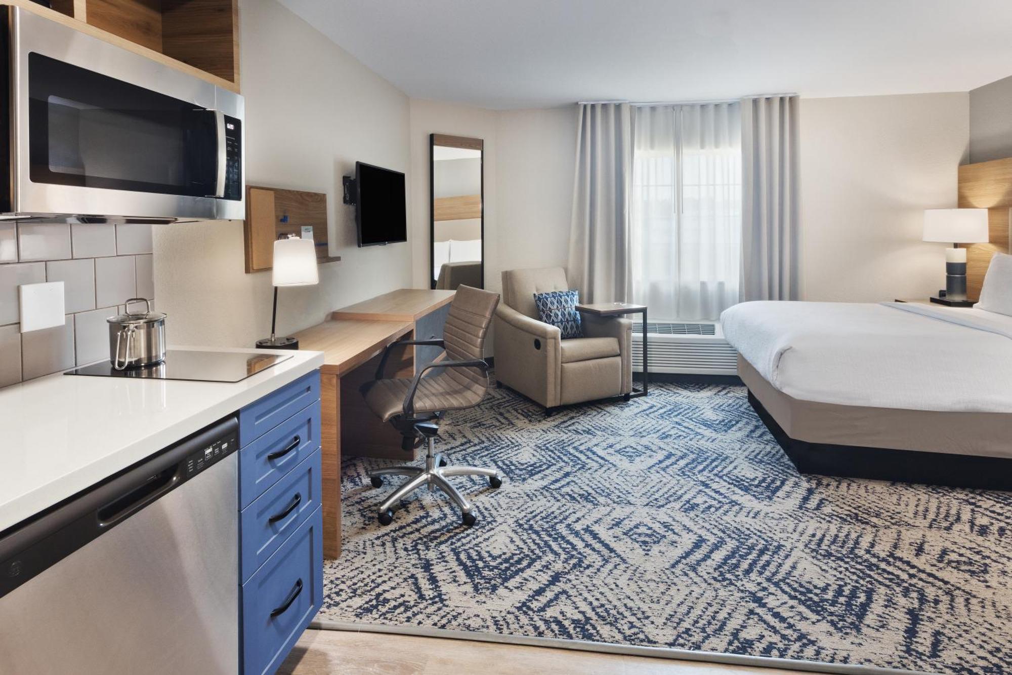 Candlewood Suites Eastchase Park By Ihg Montgomery Exterior photo
