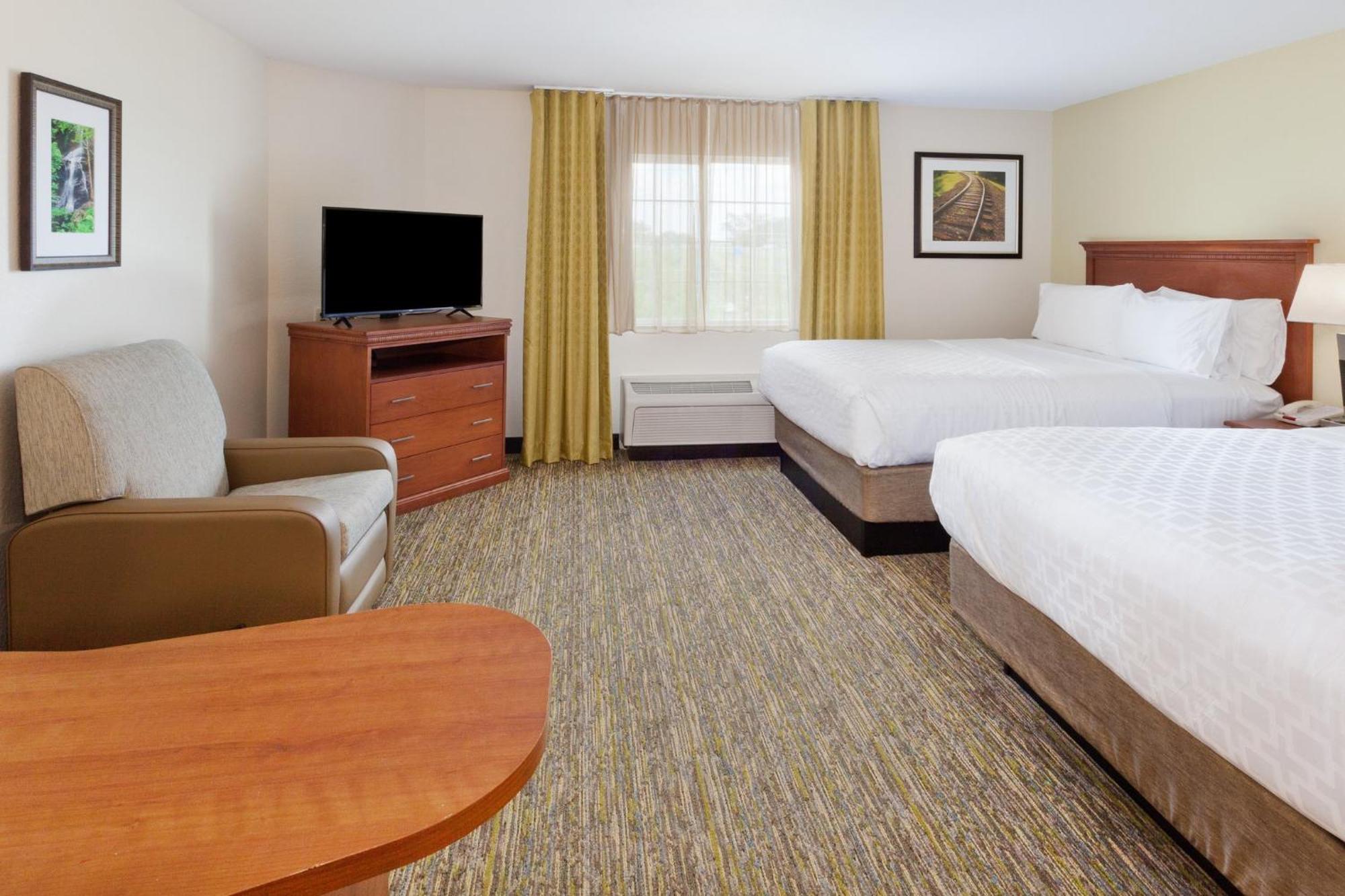 Candlewood Suites Eastchase Park By Ihg Montgomery Exterior photo